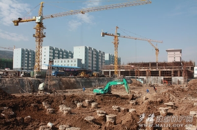 麥積區重點項目建設加速推進，建設工程施工如火如荼
